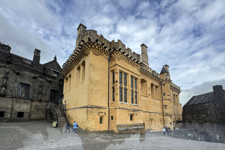 Stirling and Loch Lomond Day Tour